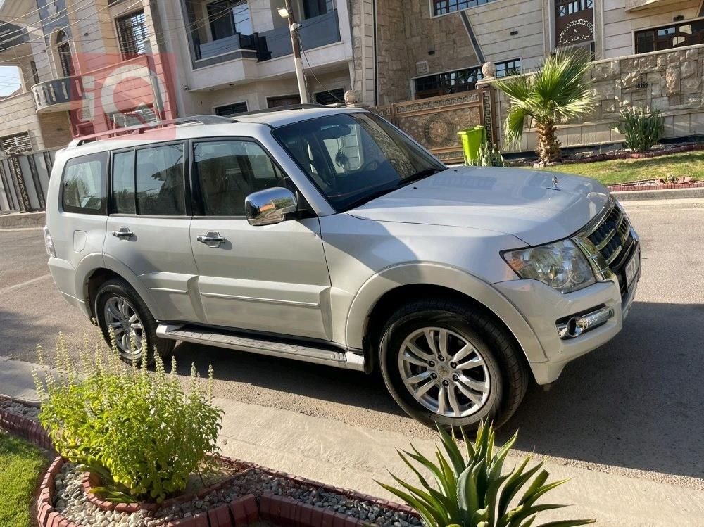 ميتسوبيشي باجيرو